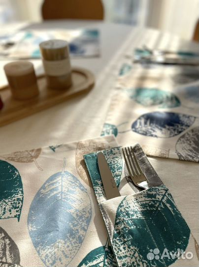 Салфетки на стол и конверты для приборов