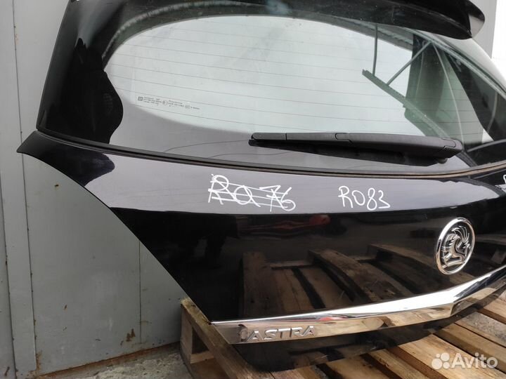 Крышка багажника со спойлером OPC Line Astra H 5Д