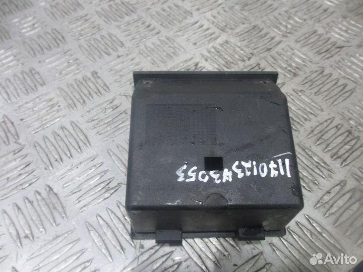 Подстаканник левый MAN 81637400064