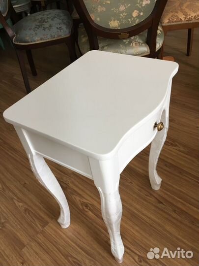 Тумба прикроватная