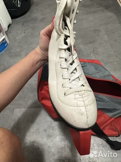 Коньки женские 36 размер