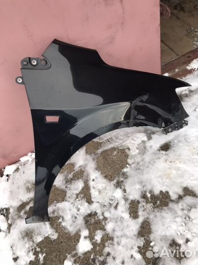 Крыло переднее правое chevrolet aveo т300