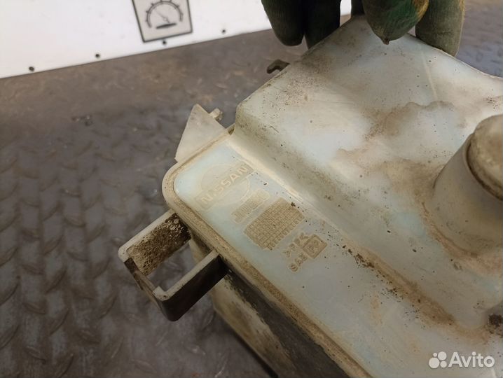 Бачок для Nissan Maxima A32