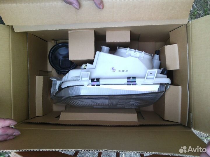 Фары на Opel Omega А