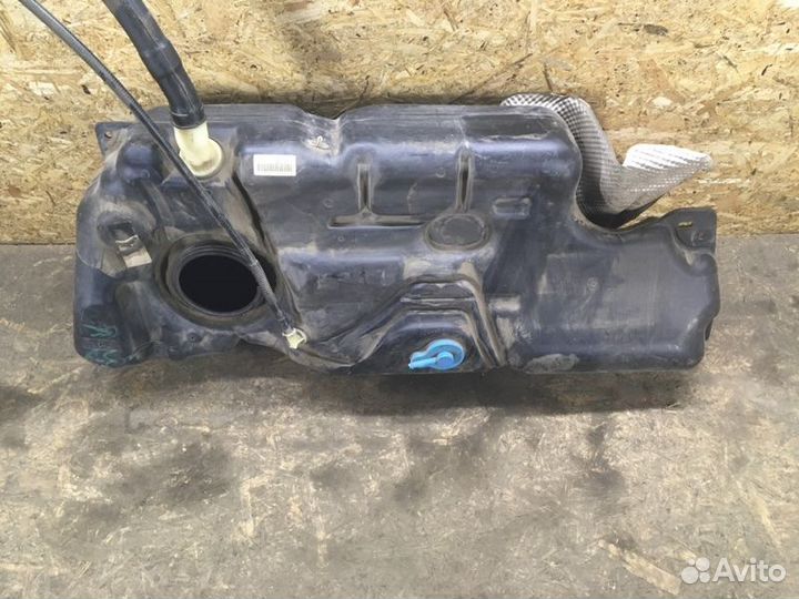 Топлевный бак Peugeot 308