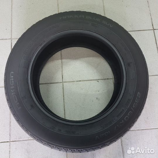 Nokian Tyres Hakka Blue SUV 235/60 R17 102V