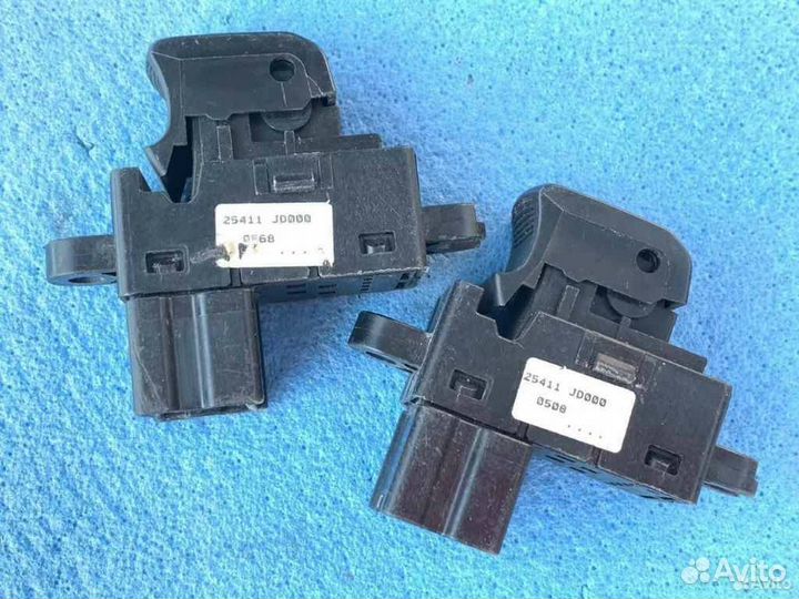 Nissan Qashqai (J10) 2006-2014 кнопка стеклопод. з