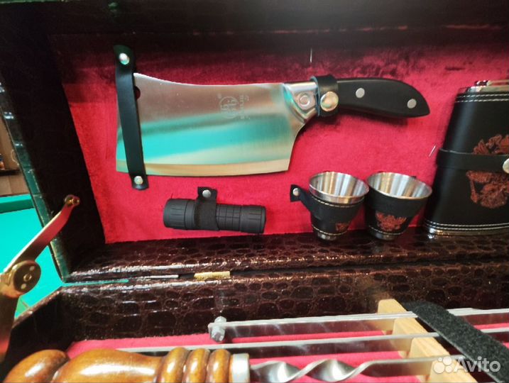 Подарочный шашлычный набор в кейсе