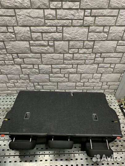 Skoda Rapid Передний и задний ряд сидений