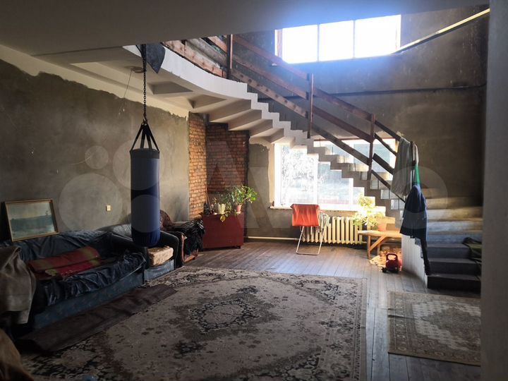 Дом 491,2 м² на участке 15 сот.