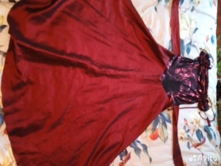 Платье женское