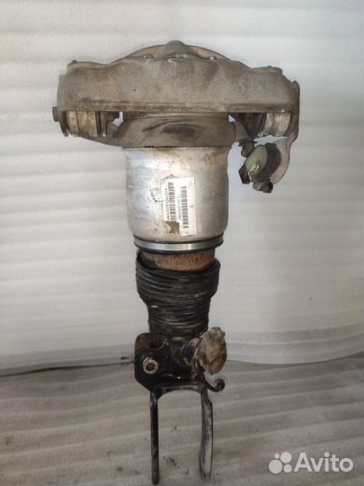 Пневмостойка передняя правая Porsche Cayenne S 955