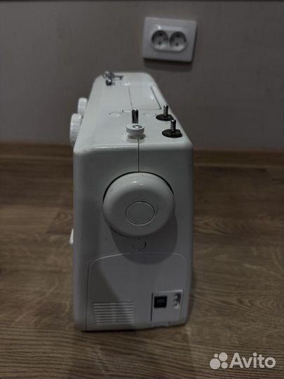 Машинка швейная janome sacura 95