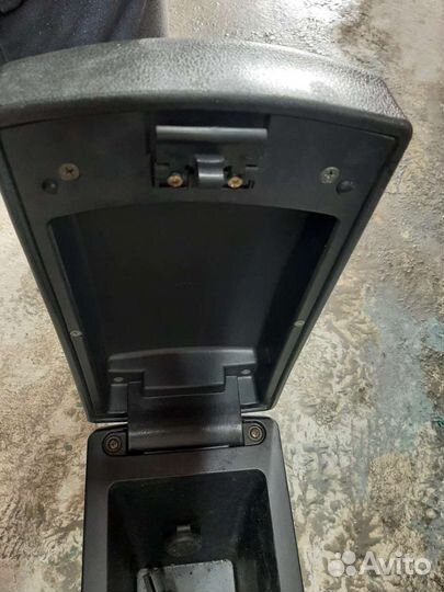 Подлокотник Lifan х60