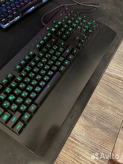 Игровая клавиатура logitech