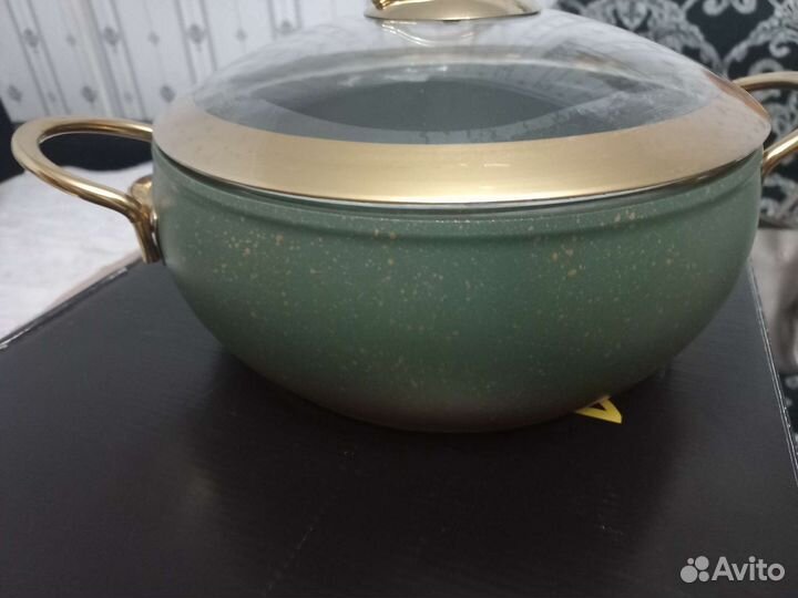 Набор кастрюль