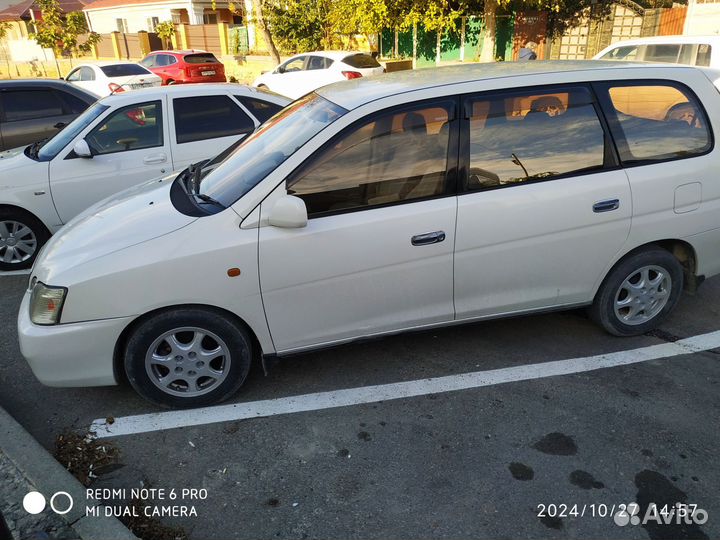 Toyota Gaia 2.0 AT, 2000, 310 000 км