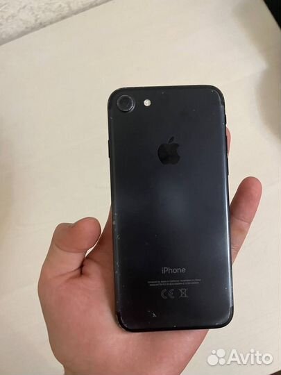 Телефон iPhone 7