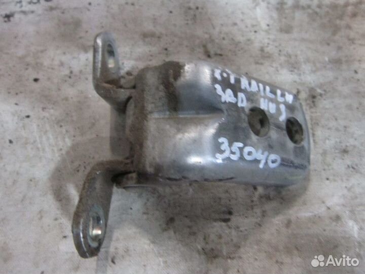 Петля двери задней левой нижняя Nissan X-Trail (T3