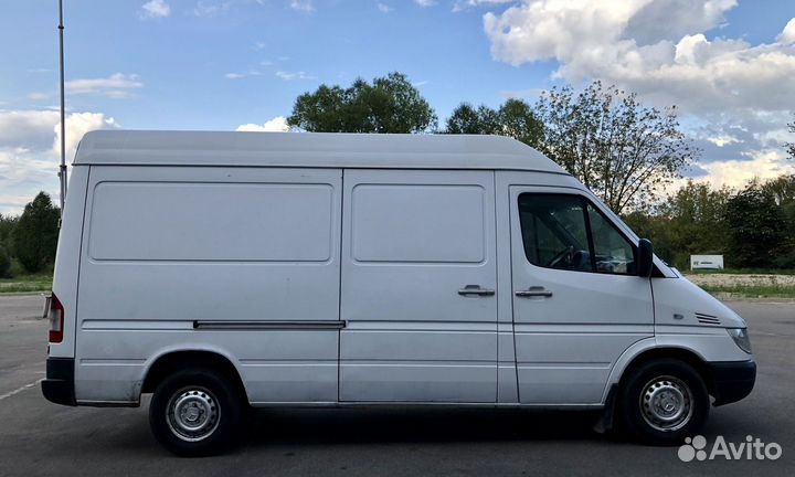 Mercedes-Benz Sprinter Classic цельнометаллический, 2015