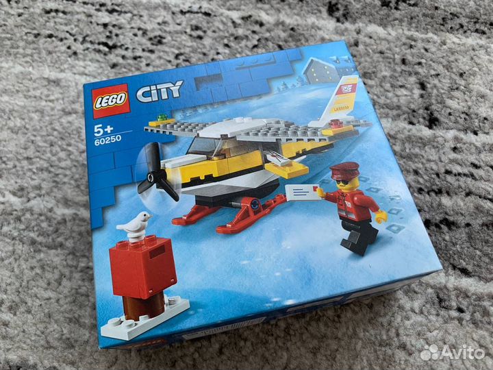 Новый Lego City почтовый самолет 60250