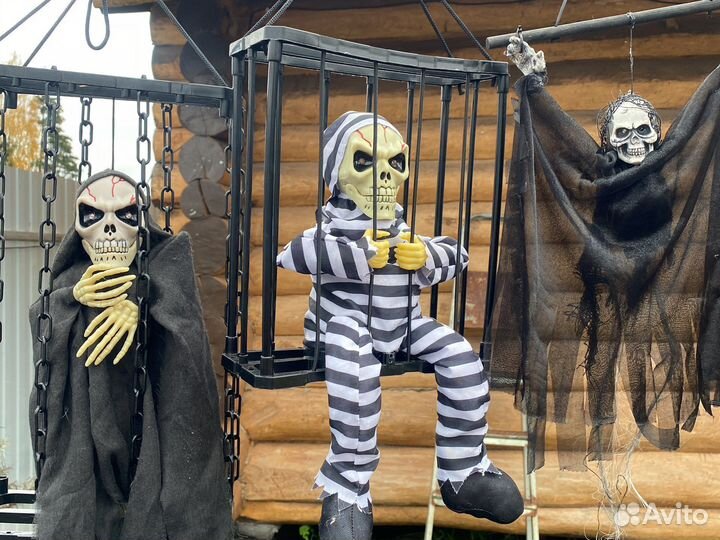 Игрушка интерактивная скелетик