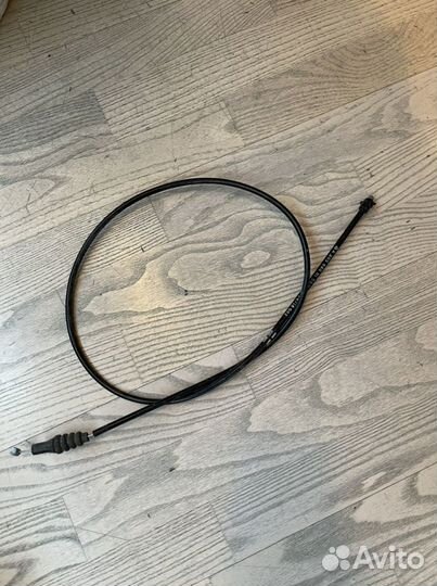 Трос замка капота Mercedes w213