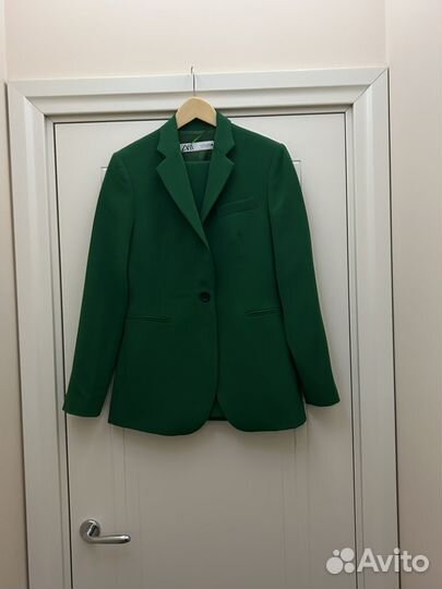 Брючный костюм женский Zara