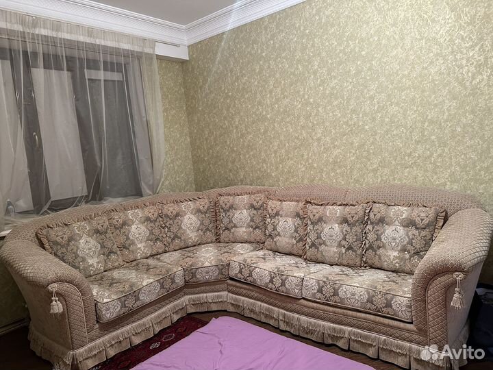 Диван