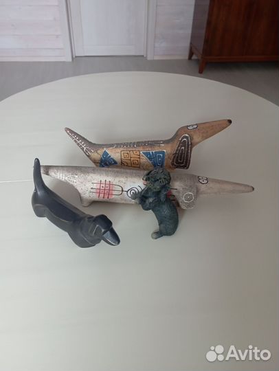 Фигурка такса