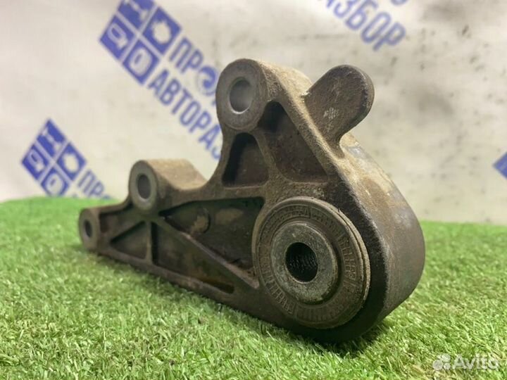 Кронштейн кпп Volvo S40 седан 2.4 B5244S 2008