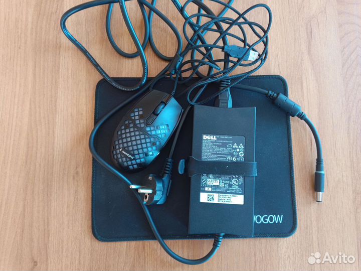 Dell N5110: i5-2540M / 8GB / SSD+HDD / GT 525M