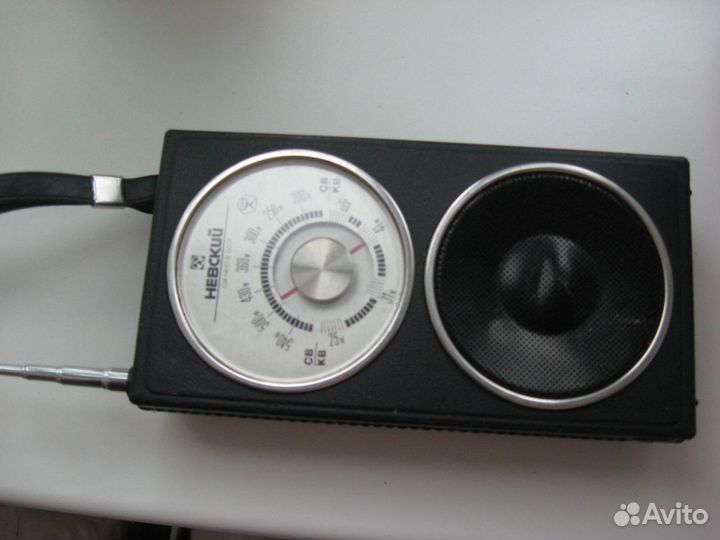 СССР транзисторный приёмник невский для коллекции