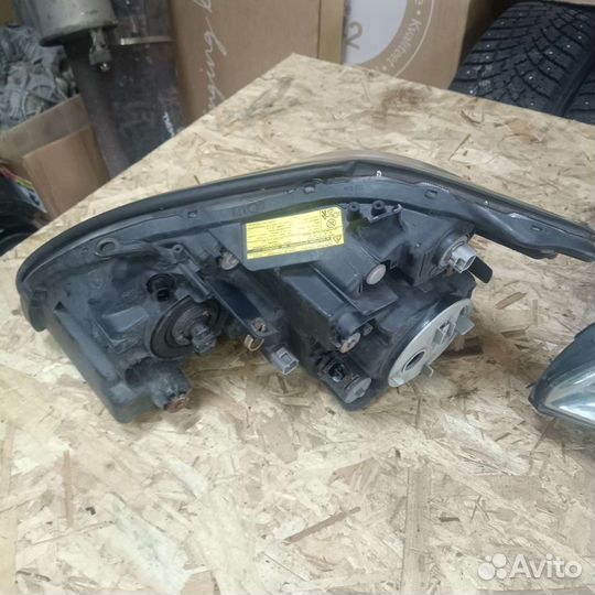 Фара правая Lexus RX 300 330 350 400h xu30