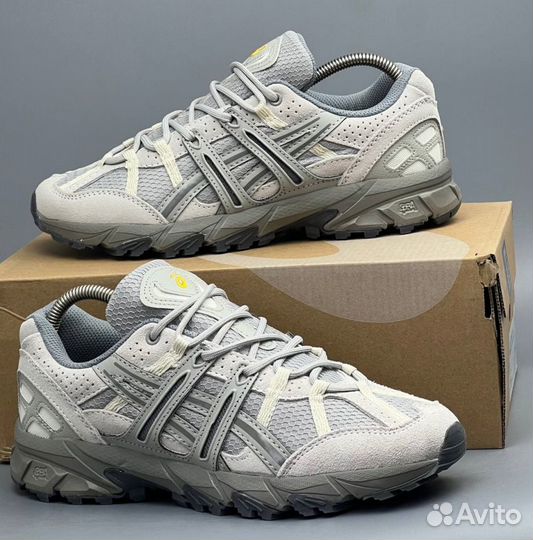 Удобные кроссовки Asics Sonoma