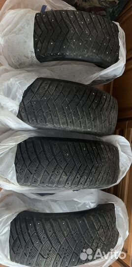Goodyear UltraGrip Ice Arctic SUV 235/60 R18