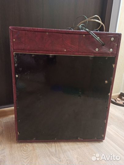 Гитарный кабинет 112