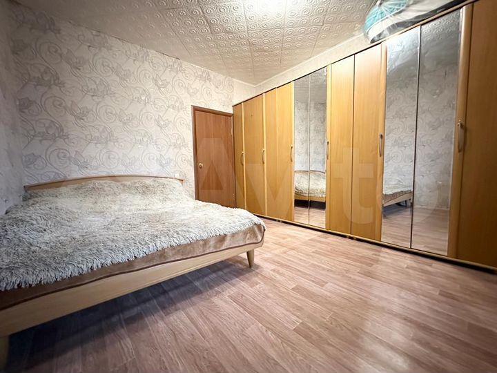 3-к. квартира, 81,3 м², 1/5 эт.