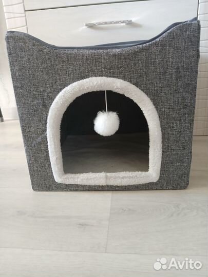 Домик, лежанка для кошек с когтеточкой