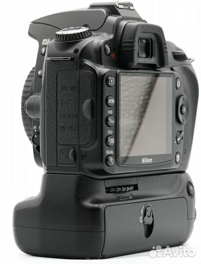 Фотоаппарат комиссионный Nikon D90 body + бат блок