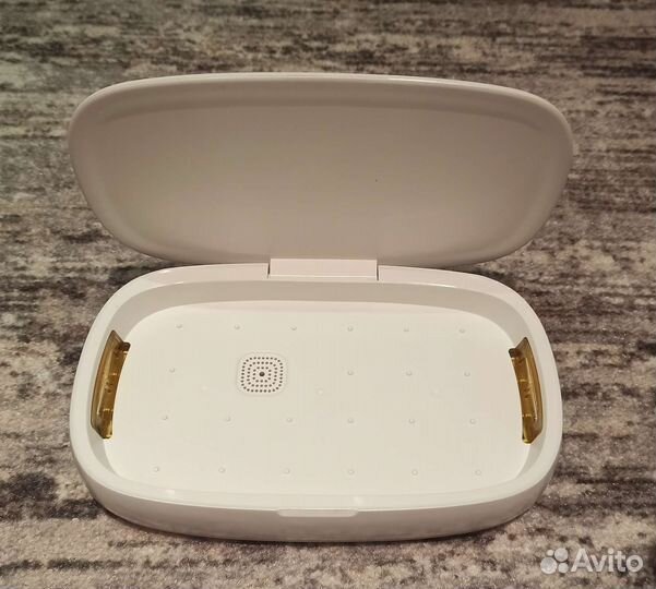 Кейс дезинфицирующий с беспроводной зарядкой