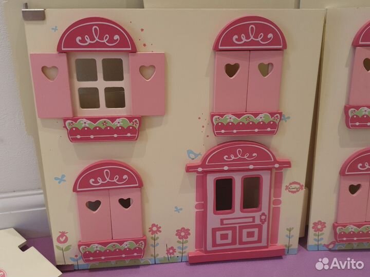 Домик кукольный