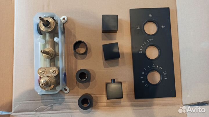 Термостатический смеситель для душа. Скрытый м