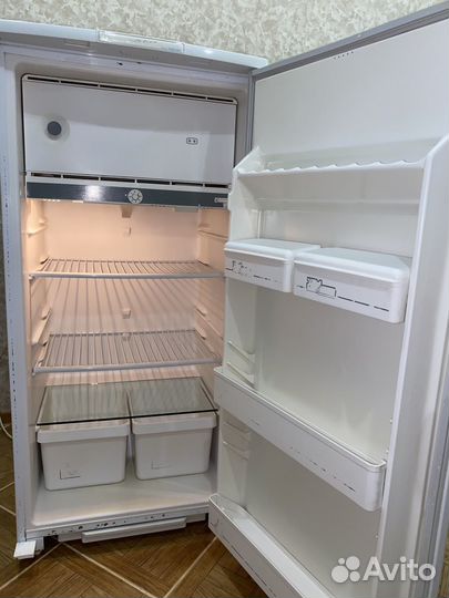 Холодильник бирюса