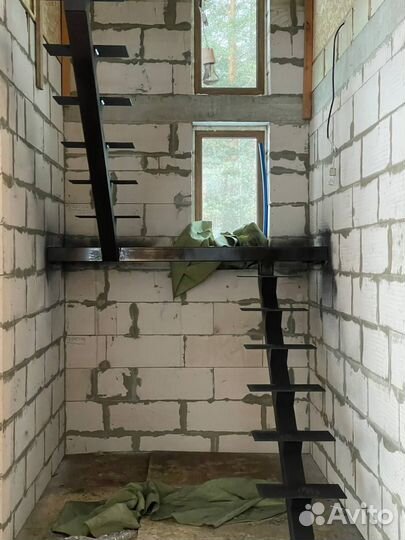 Металлокаркасы лестниц