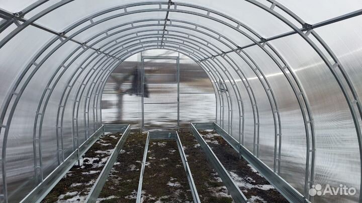 Теплица арочная