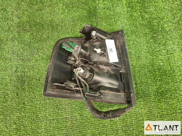 Габарит передний левый mazda bongo