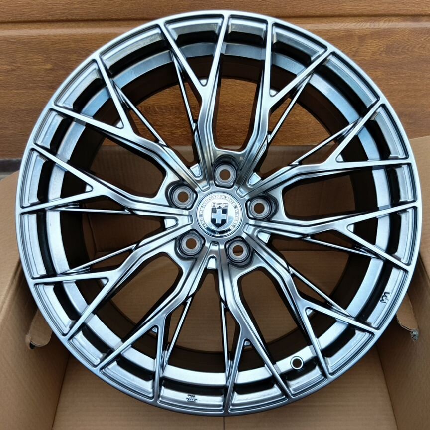 Литые диски HRE 513 8×R18 5×114.3