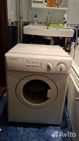 Стиральная машина Электролюкс по запчастям