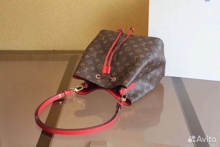 Сумка Louis Vuitton